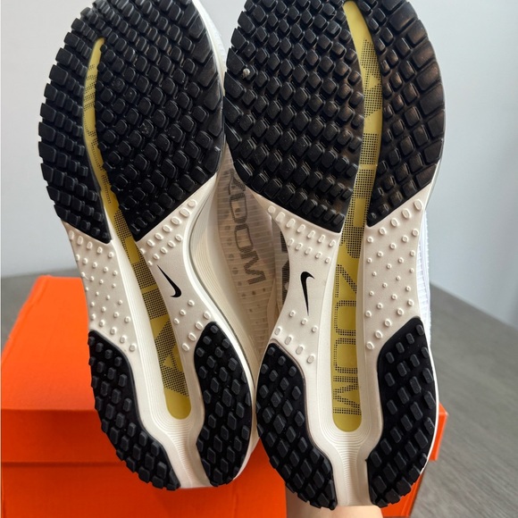 Women’s Nike Pegasus Premium - Picture 4 of 5